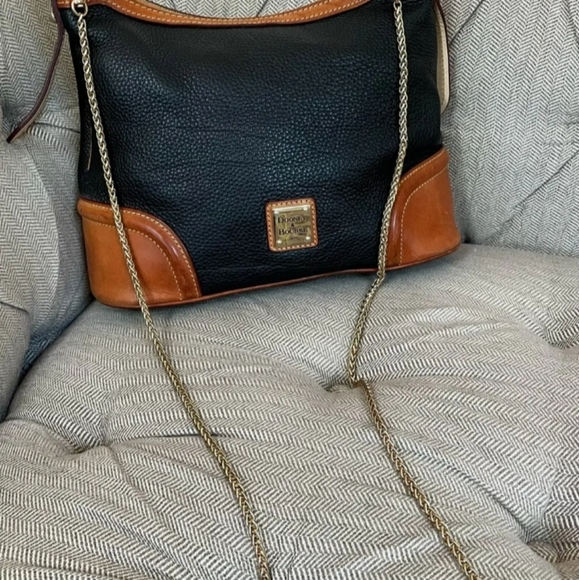 DOONEY & BOURKE Large Pebbled Leather Crossbody Bag w/ Gold Chain Strap Blue Tan - Picture 2 of 12